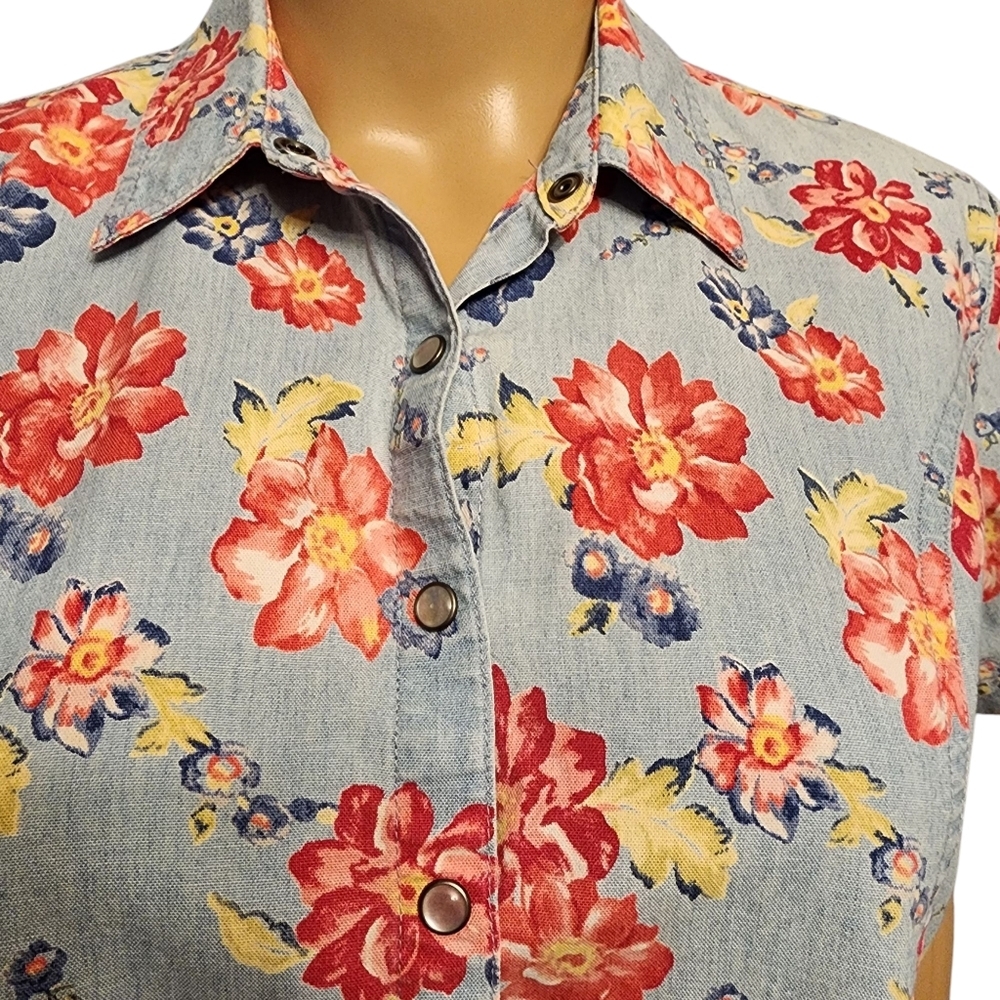 Liz Claiborne Floral Denim Snap Closure Short Sleeve Top Size Small Petite - Picture 4 of 13